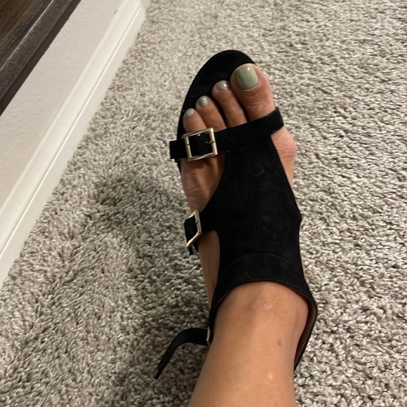 Guess Black Suede Heels - Picture 5 of 6